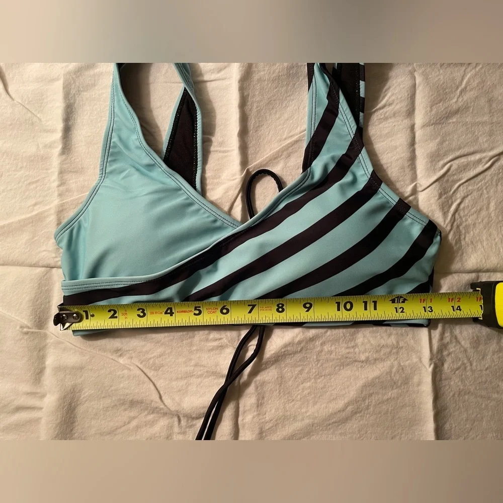 Two Piece Swimsuit Black and Blue Size Medium - Picture 10 of 13